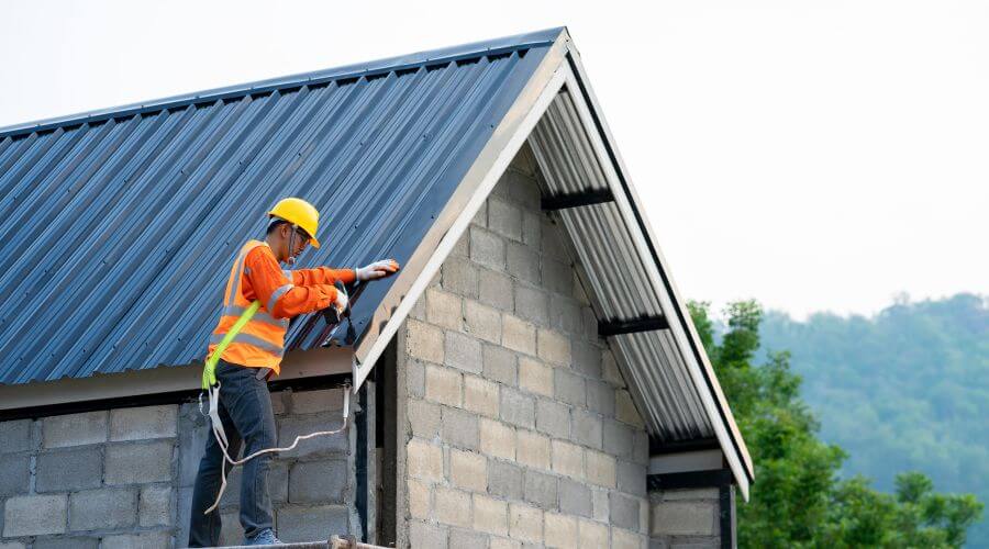 Professional gutter cleaning in Vermilion, OH